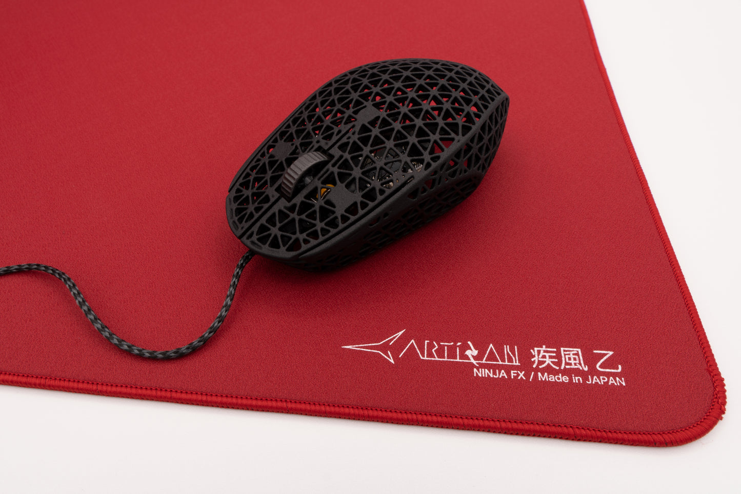 Gilmore Designs Gilmouse Diamond 26 gram lightweight premium performance gaming mouse Artisan red OTSU gaming mouse pad